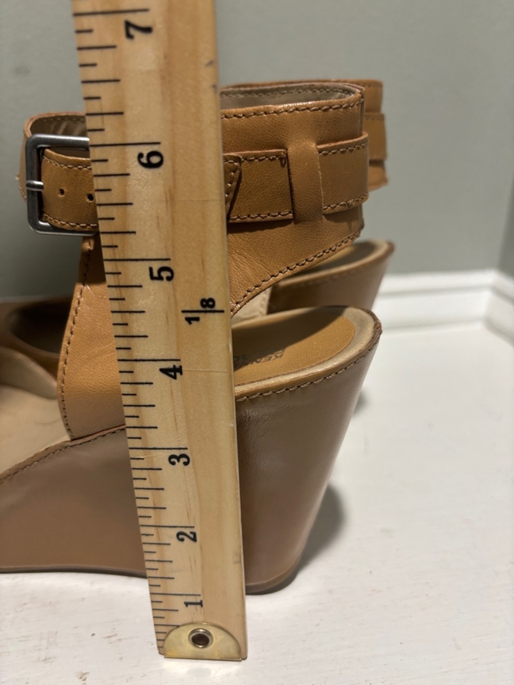 Kenneth Cole Reaction Women’s Tan Wedge Sandals w/Ankle Strap-size 9 - Picture 5 of 8